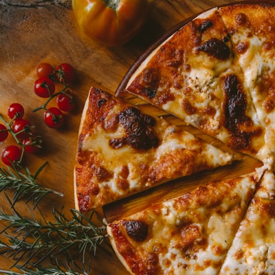 Pizza reine au menu d'un camion pizza sur OrderIA